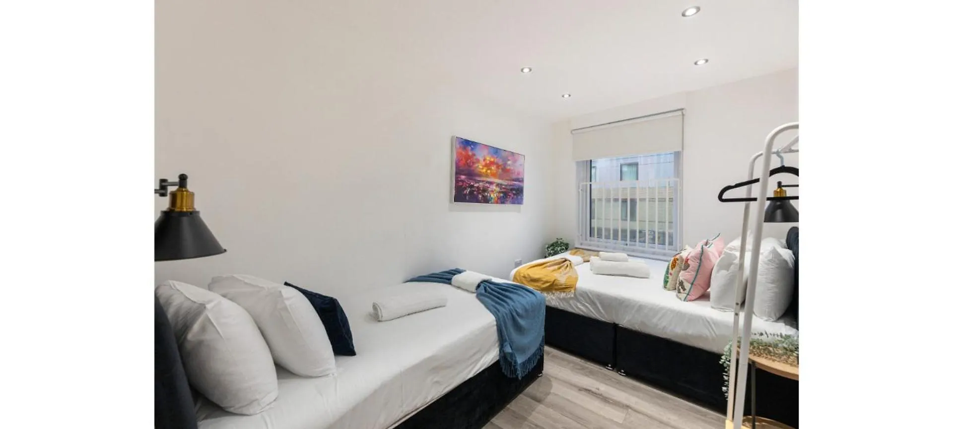 A Splash Of Color: Spacious & Funky 3-Br Flat London