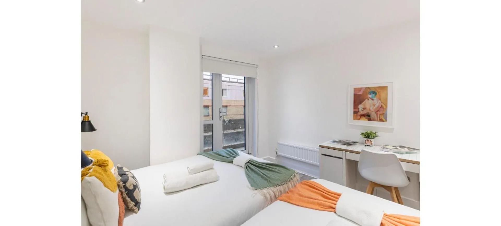 A Splash Of Color: Spacious & Funky 3-Br Flat London 0*,  United Kingdom