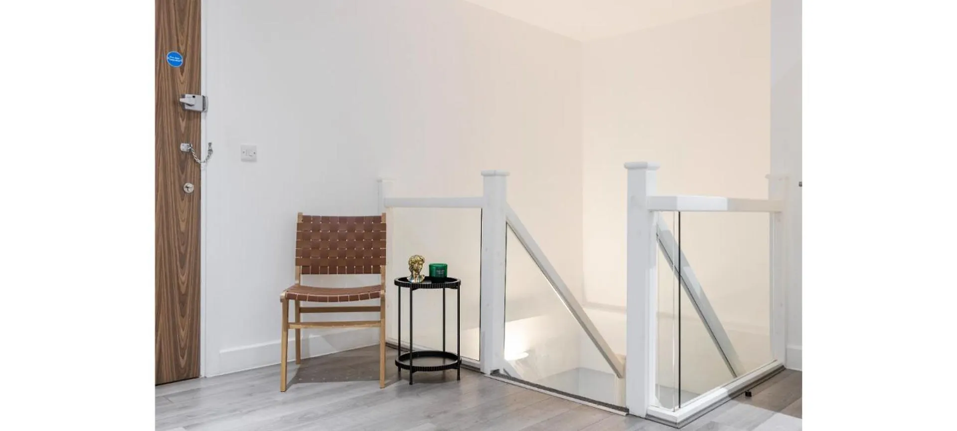 A Splash Of Color: Spacious & Funky 3-Br Flat London United Kingdom